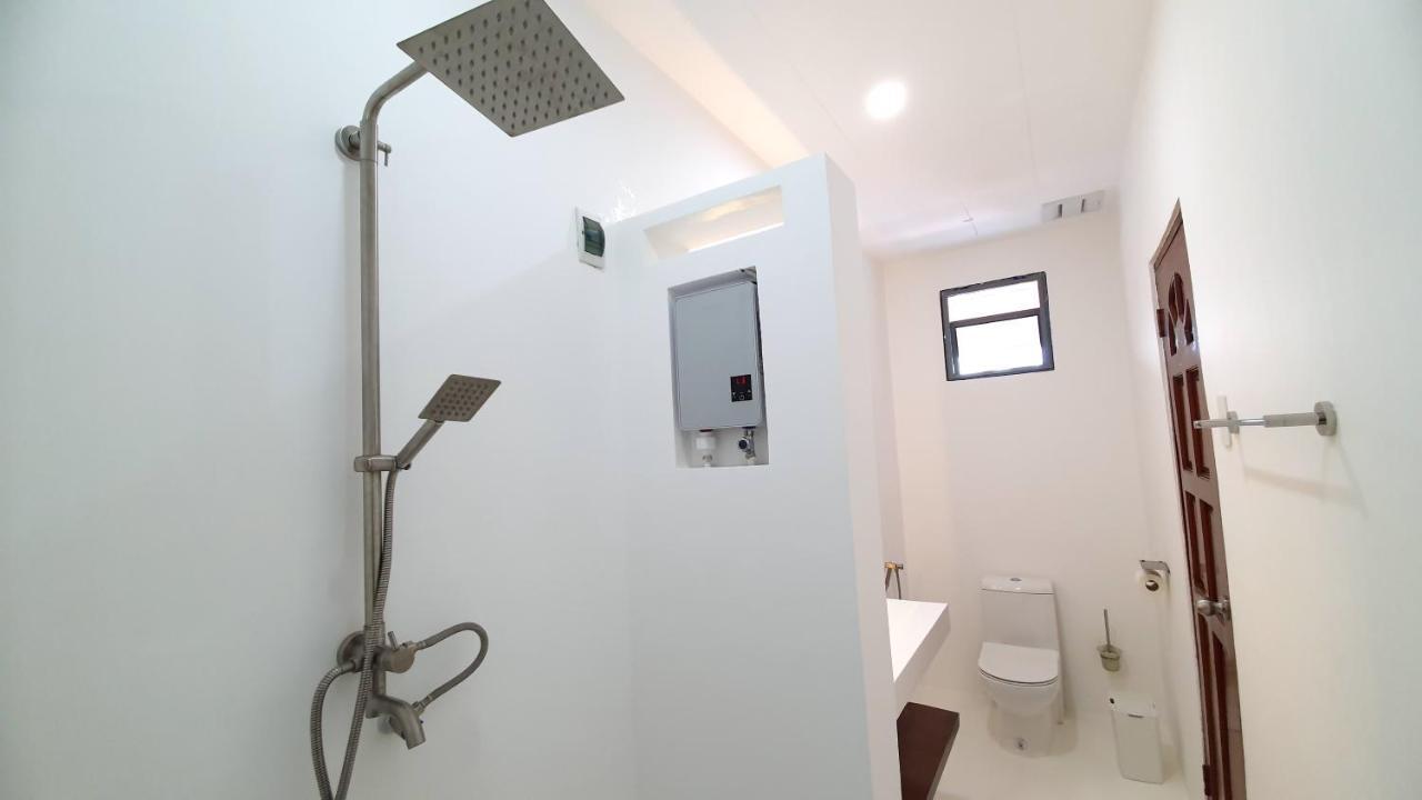 Pawikan Boutique Hotel Moalboal Bagian luar foto