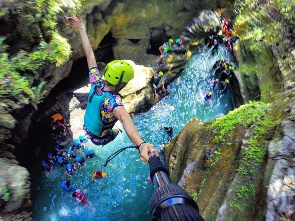Pawikan Boutique Hotel Moalboal Bagian luar foto