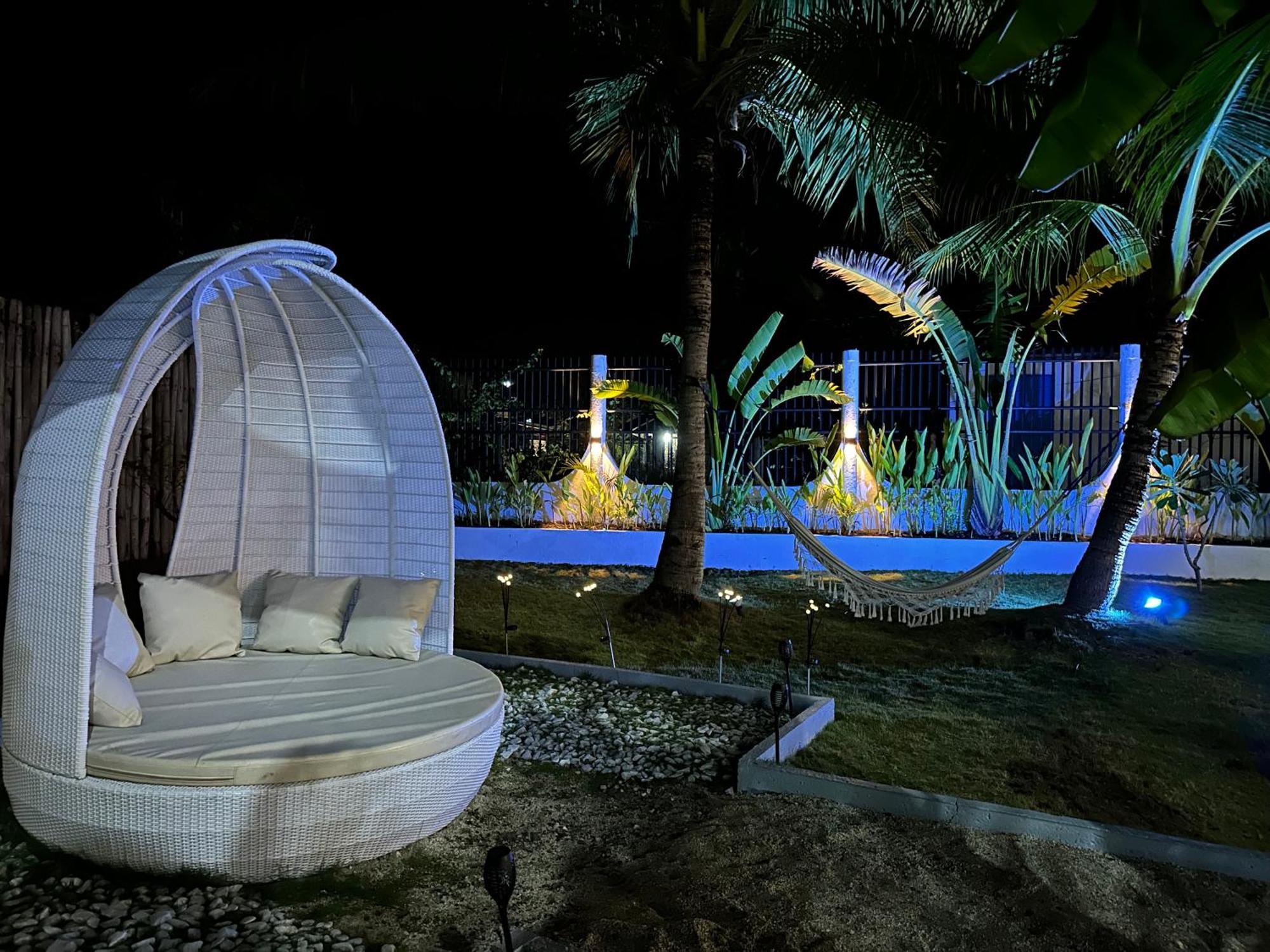 Pawikan Boutique Hotel Moalboal Bagian luar foto